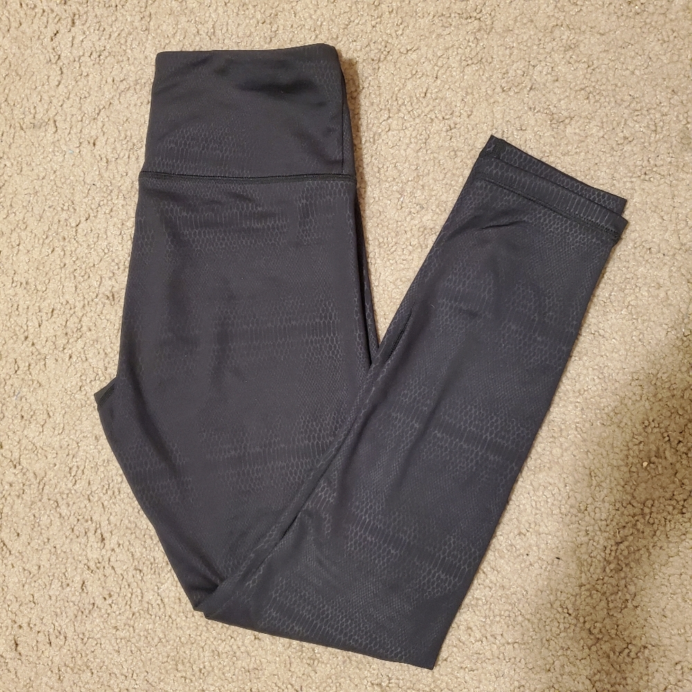 Zyia black venom light n tight leggings